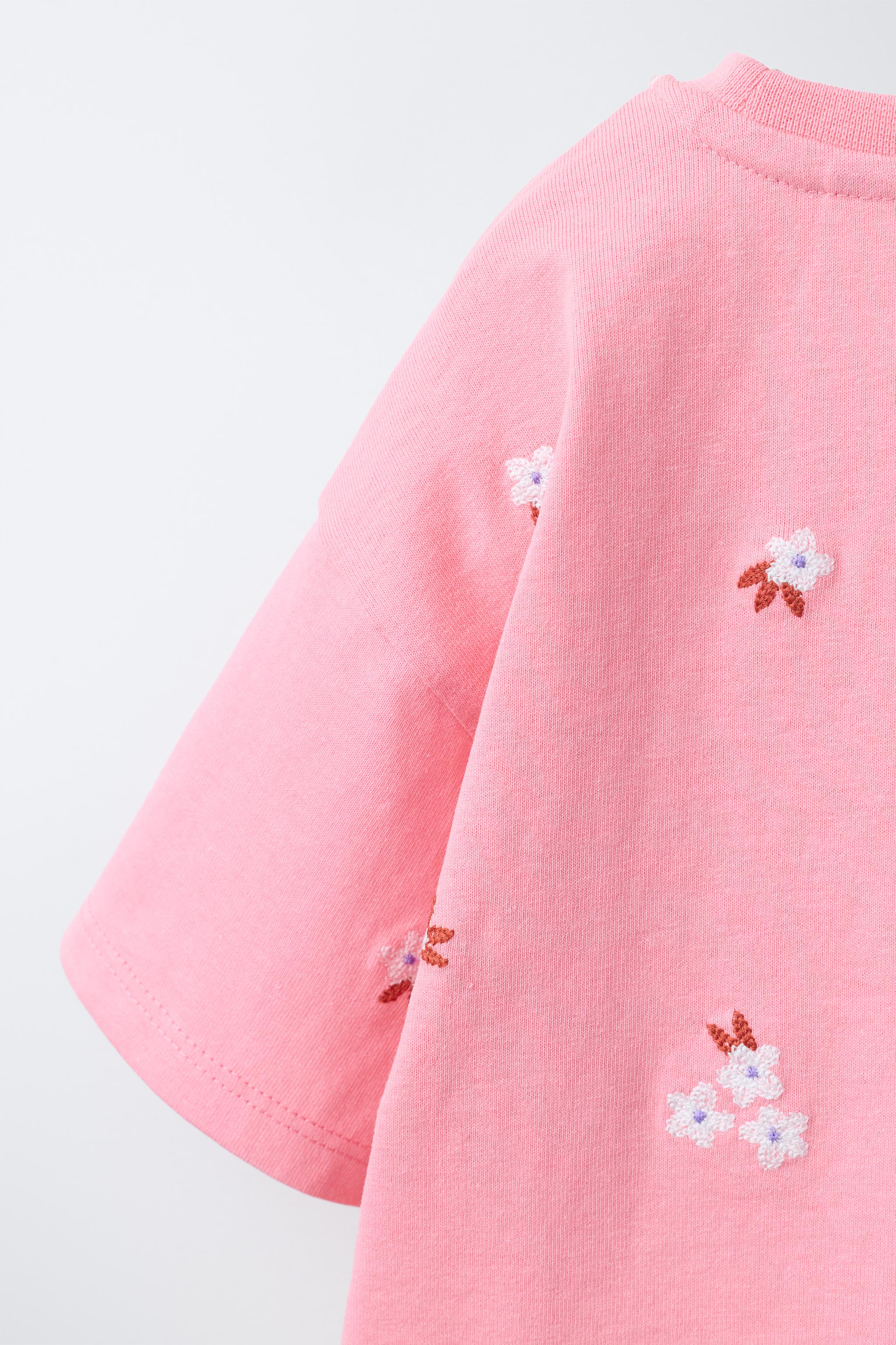 EMBROIDERED FLORAL T-SHIRT
